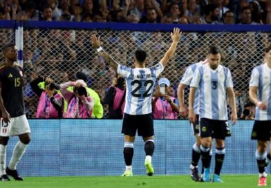 <span style='color:#FFF;font-size:12px;text-transform: uppercase;background-color:#289dcc;'> ARGENTINA 1-0 PERÚ </span> </br> Asistencia de Messi y golazo de Lautaro para mantener la punta en las eliminatorias