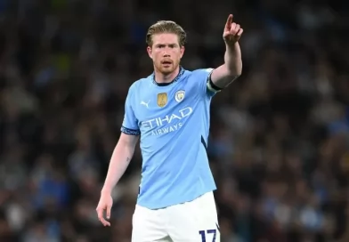 <span style='color:#FFF;font-size:12px;text-transform: uppercase;background-color:#289dcc;'> MERCADO DE PASES </span> </br> Nápoles se ilusiona: De Bruyne podría ser el nuevo rey del sur
