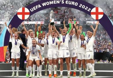<span style='color:#FFF;font-size:12px;text-transform: uppercase;background-color:#289dcc;'> EUROCOPA FEMENINA 2025 </span> </br> Inglaterra derrotó a España por los penales en una intensa final y retuvo el título de campeona de Europa